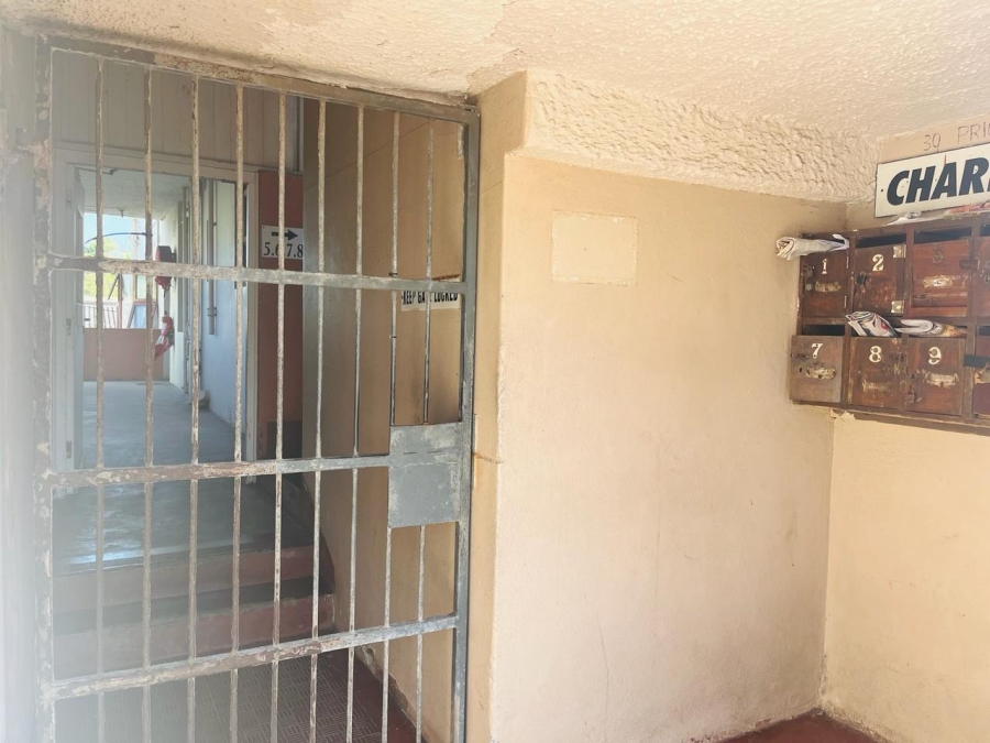 1 Bedroom Property for Sale in Quigney Eastern Cape